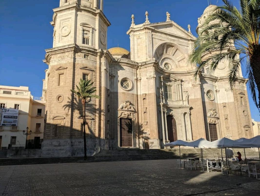 Appartamento Lindo piso en el centro histórico de Cádiz Esterno foto
